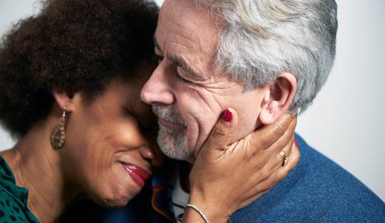 Rob vond op zijn 70ste zijn grote liefde: ‘Het was alsof iets wakker werd geschud’