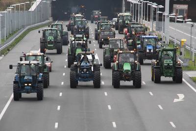 De Bilt overweegt tractorenverbod bij boerenprotest RIVM