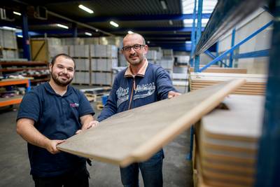 Goorse vloerenhandelaar is ontzettend blij met Syrische Mouayad (51)