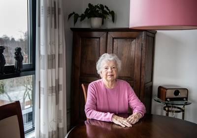 De toevallige ontmoeting van Nijmeegse Bep met vliegenier die haar stad bombardeerde