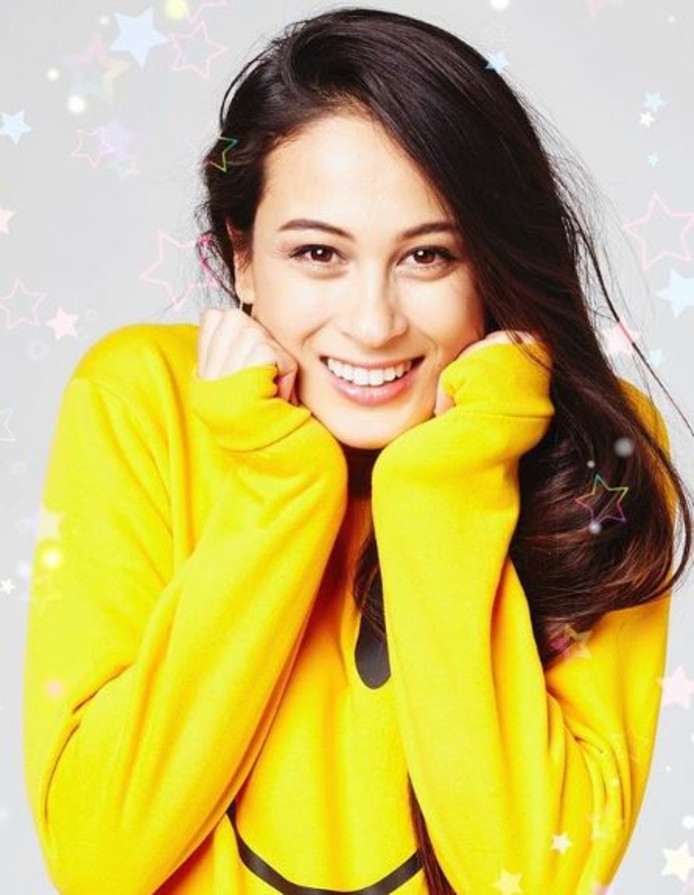 YouTubester MeisjeDjamila opent academisch jaar Den Haag AD.nl