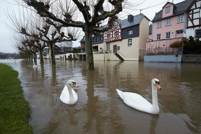 Evacuaties wegens wateroverlast in het zuidwesten van ...