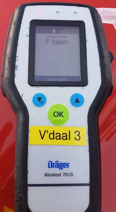 Stomdronken meisje (15) raakt onwel op Rijnweek