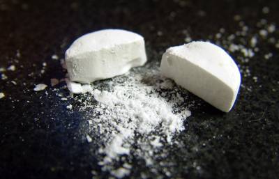 Man (30) uit Made rijdt zonder rijbewijs en onder invloed van cocaïne over A16