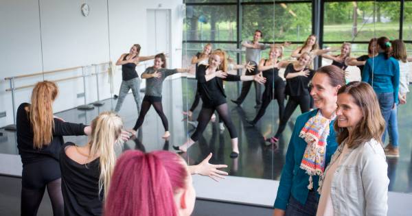 Studio-26 blij met Rhedense podiumregeling