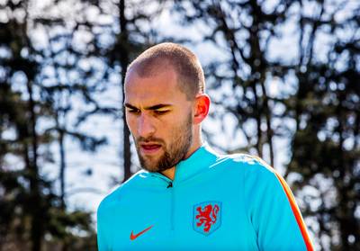 Dost: Moe van beeld dat ik er in Oranje ‘geen hol van kan’