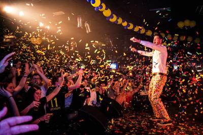 'Ik ben geen goede zanger': Iedereen wil Zanger Kafke ineens boeken