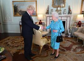 Boris Johnson doet déze schokkende onthulling over de gezondheid van koningin Elizabeth