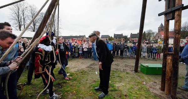 Inwoners Bosschenhoofd gaan de banden aanhechten