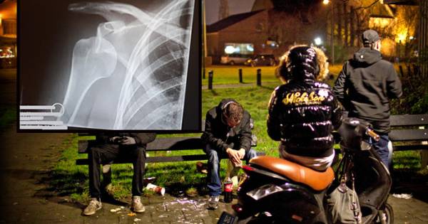 Man en vrouw zwaar mishandeld door groep jongeren: 'Ik dacht: die wordt niet meer wakker' - AD.nl