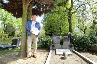 Wandelroute met tekstborden langs graven oorlogsslachtoffers Veenendaal