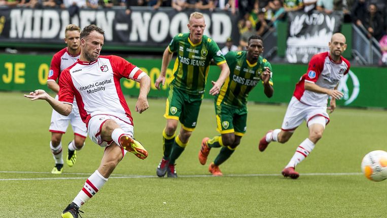 Coach Fc Emmen Acht Zijn Club Niet Bij Voorbaat Kansloos Het Parool