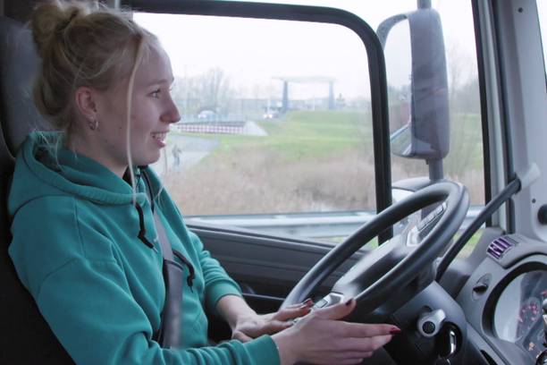 Lady Truckers NL: Meiden die rijden