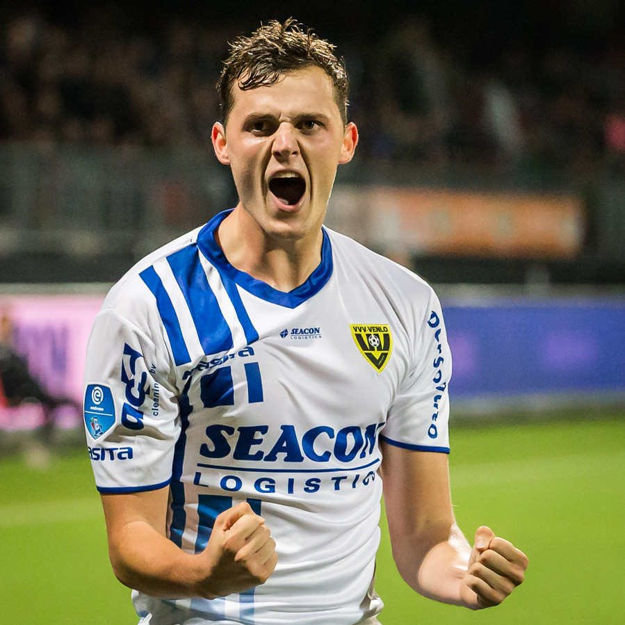 VVVtroef Clint Leemans PSV mag dit seizoen 96 punten pakken Foto