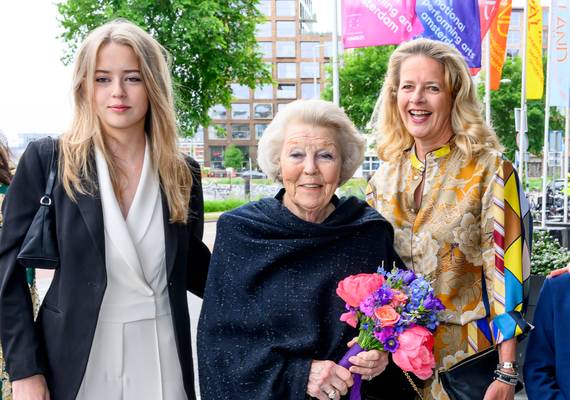Prinses Beatrix was op pad met Mabel en haar kleindochter Zaria
