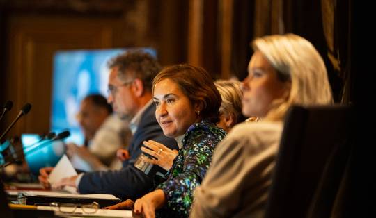 Antwerps schepen Nabilla Ait Daoud alweer in clinch met cultuursector na geschrapt benefietconcert: ‘Er heerst wederzijds wantrouwen’