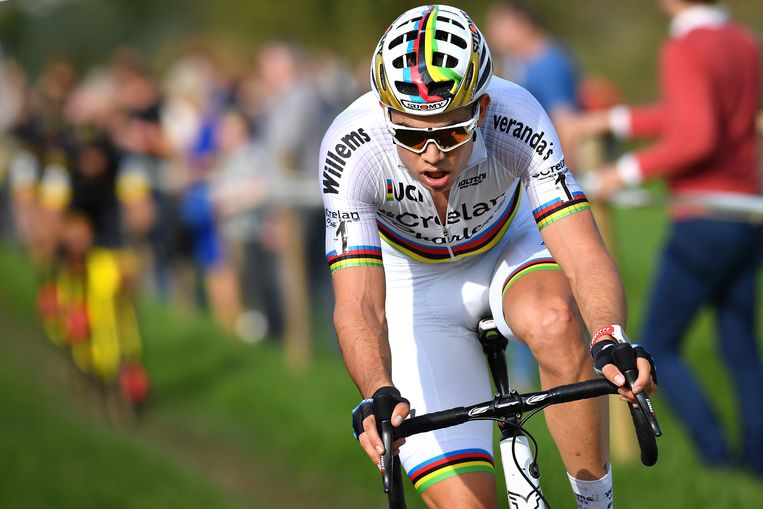 Van Aert kijkt uit naar Ardooie: "Niet slecht, eens zonder Mathieu" | Veldrijden | Sport | HLN
