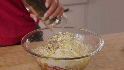 91. Varkenshaasje met witloof-appelsalade, krielaardappelen in zoutkorst en een most
