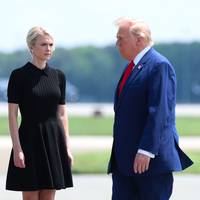 ‘We vinden het moeilijk om te geloven dat deze vrouw ook competent kan zijn’: wie is Trumps rechterhand Natalie Harp?
