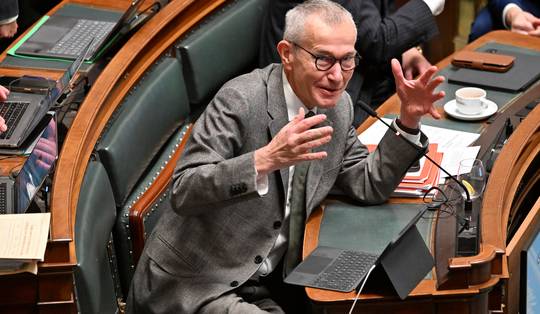 ‘Het narratief dat een grote groep van die mensen profiteurs zijn, klopt niet’: twijfels over plannen voor activeren van langdurig zieken