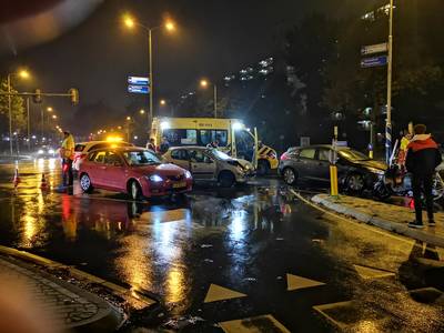 Gewonde door ongeluk op kruising in Ede