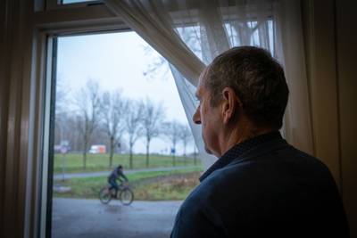 Sjaak woont naast de A15: ‘Je hoort het verkeer razen, maar eigenlijk ook weer niet’