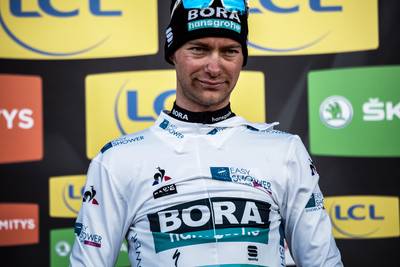 Grossschartner haalt toptalent Evenepoel terug en wint bergrit in Turkije