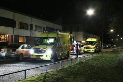 Vrouw zwaargewond bij steekpartij, man aangehouden