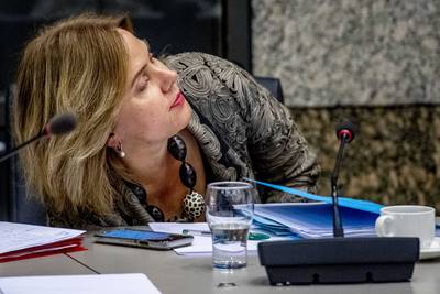 Oppositie hakt in op minister over ‘soap’ rond Stint-drama