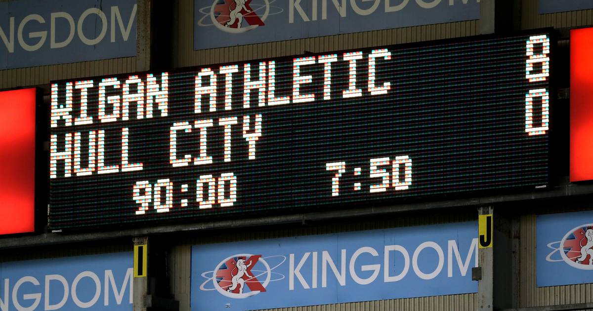 Zo goed als failliet Wigan vernedert Hull en captain Jordy de Wijs: 7-0 bij rust, 8-0 eindstand - De