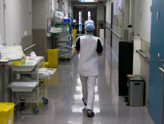 Ziekenhuispersoneel uitgeput en échte piek moet nog komen: “Drive van eerste golf is helemaal weg nu”