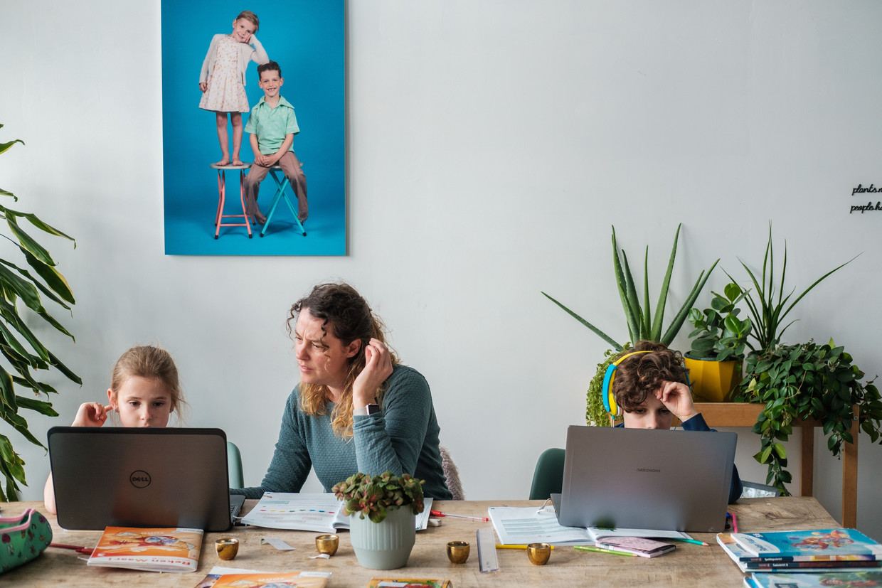 Telewerk met afstandsonderwijs combineren is geen sinecure.