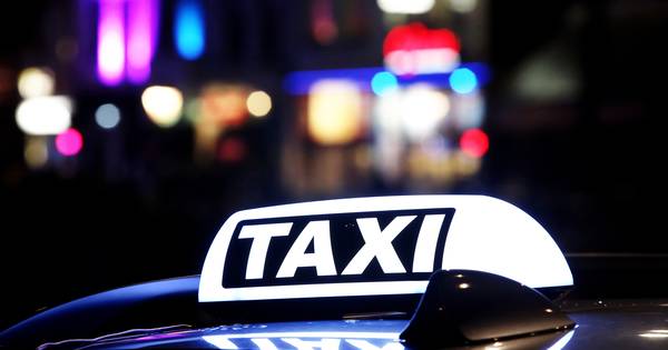 Bredase taxichauffeur mishandeld door meerdere mannen, twee aanhoudingen