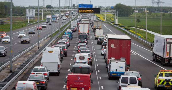 Gelders verkeershart is ziek: recordaantal files rond knooppunt Valburg