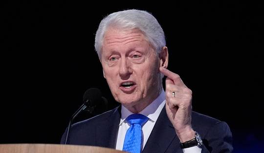 Oud-president Bill Clinton getuigt over band met Epstein: ‘Ik heb niets gezien, en niets verkeerds gedaan’