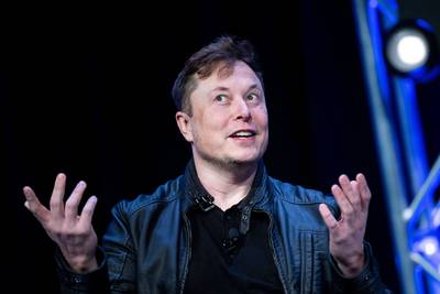 Musk rouvre illégalement son usine Tesla avec le soutien de... Donald Trump