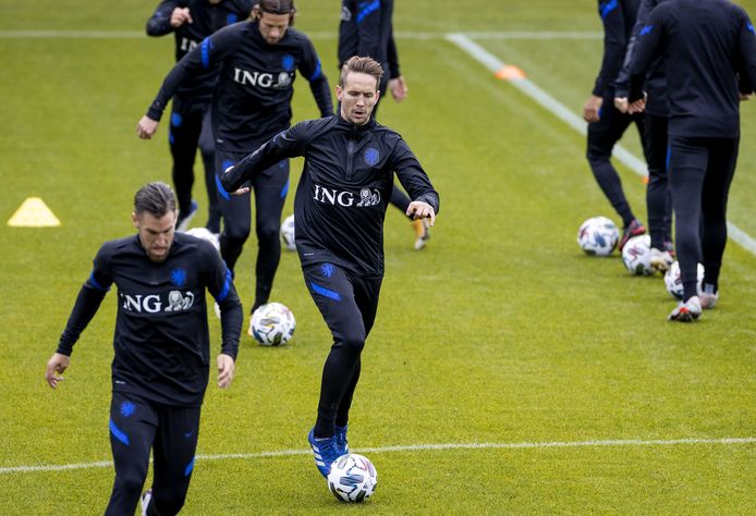 Oranje Is Compleet In Aanloop Naar Uitduel Met Bosnie Depay Geschorst Nederlands Voetbal Ad Nl