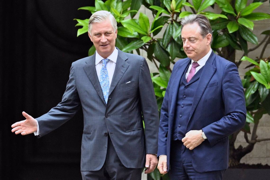 Bart De Wever (N-VA) aangesteld als formateur: vijf partijen gaan nu officieel onderhandelen over federale regering