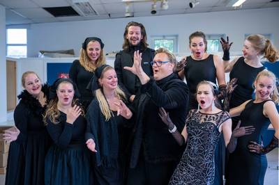 Doek valt voor Wagenings musicaltheater Roekeloos