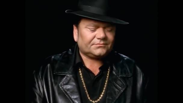 Kleine jongen: het echte leven van André Hazes