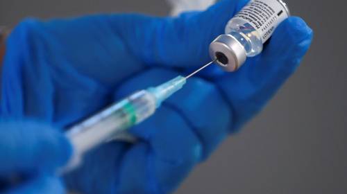 Walen veel minder bereid om zich te laten vaccineren dan Vlamingen: minstens 1 op de 8 Belgen moet nog overtuigd raken