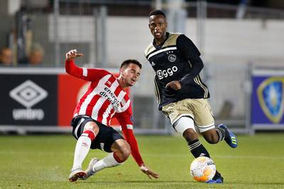 Kunstgras verdwijnt bij PSV op hoofdveld van De Herdgang