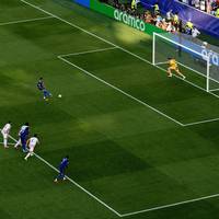 Mbappé loodst Frankrijk met rake penalty voorbij potig Paraguay naar kwartfinales • Ook Marokko stoot door na zege tegen gastland Canada (0-3)