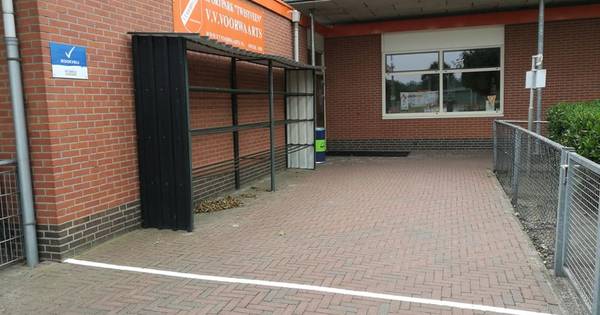 Roken? Voorwaarts Westerhaar verbiedt het bij ingang en op tribune