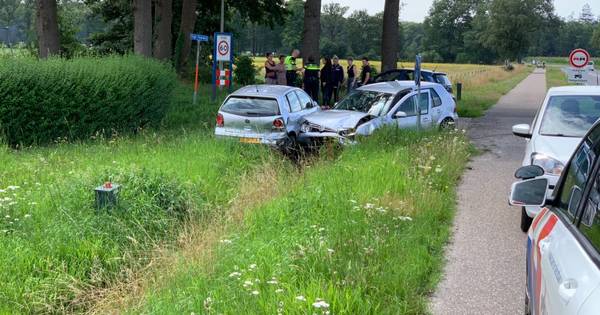 Persoon raakt gewond bij botsing in Eibergen.