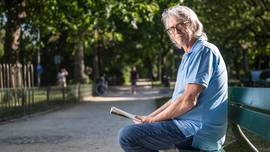 Pieter Aspe (67) over twee doodsbange weken in ziekenhuis (en over zijn nieuwste roman mét de hulp van HLN-lezers)