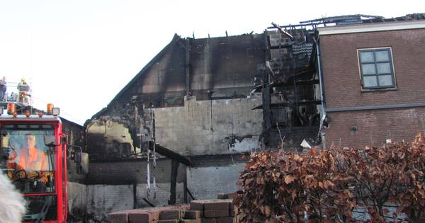 Herbouw uitgebrand pand Velddriel stilgelegd