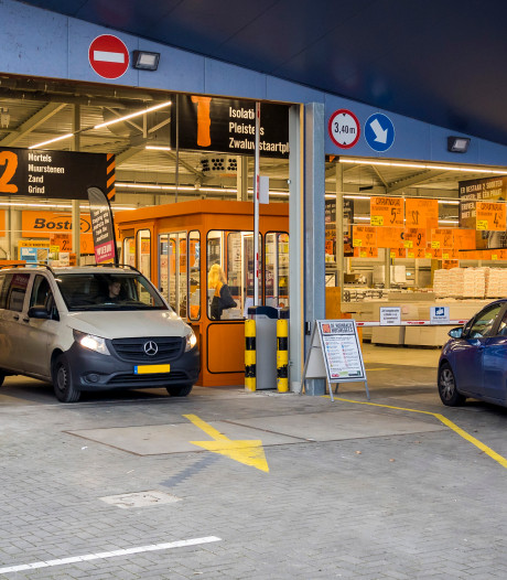 Met De Auto De Bouwmarkt In Hornbach In Ypenburg Heeft Nu Ook Een