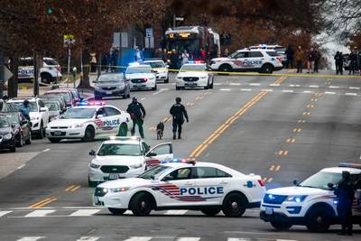 Celstraf voor man die in pizzeria schoot na nepnieuws 'pedonetwerk Clinton'