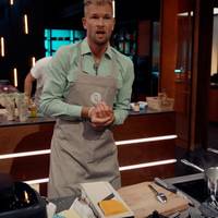 Toen Ruben Van Gucht in ‘Celebrity MasterChef’ in zijn hand sneed, werd hij even bleek als de rijst die hij moest koken